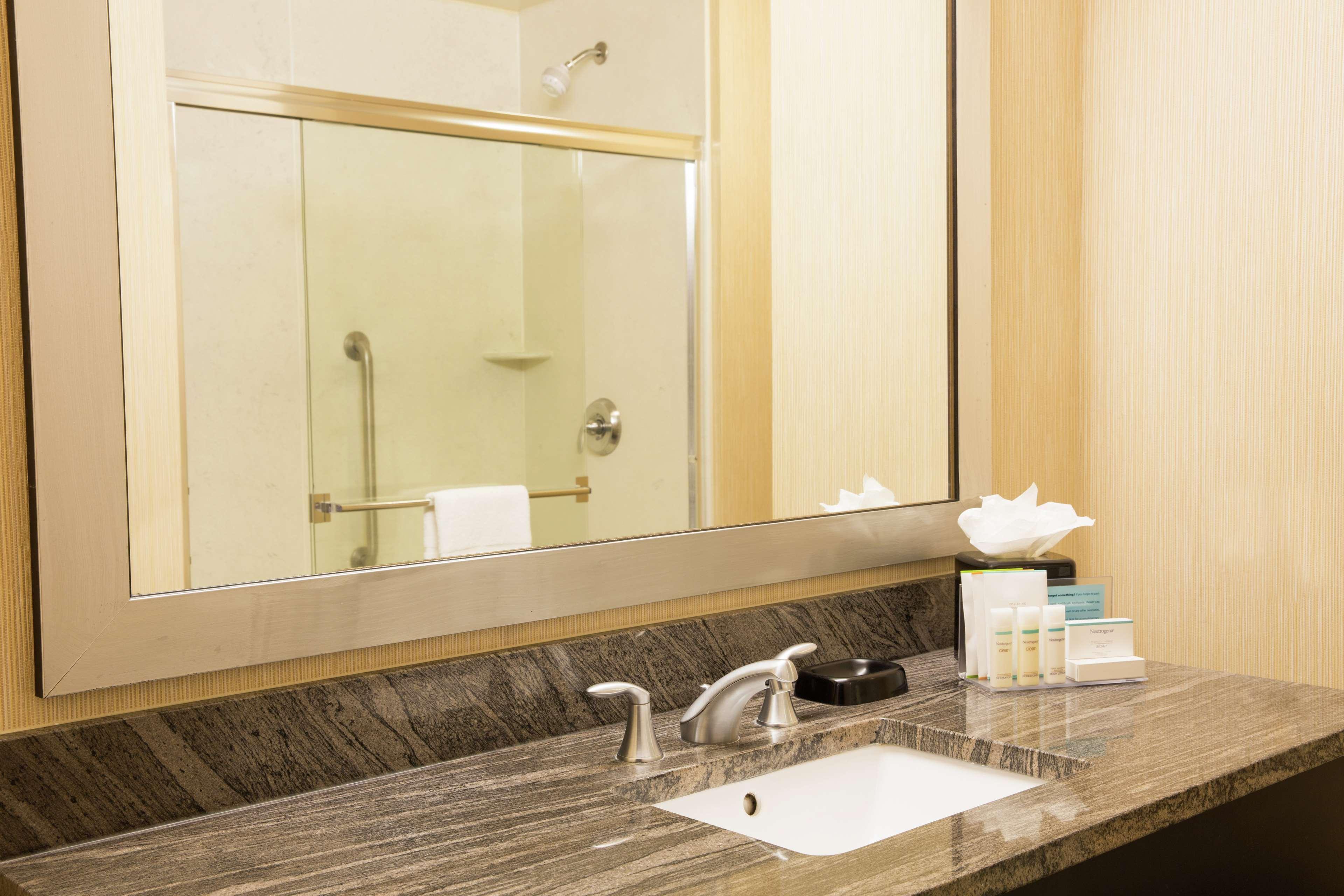 Hampton Inn & Suites Tacoma/Puyallup Bagian luar foto