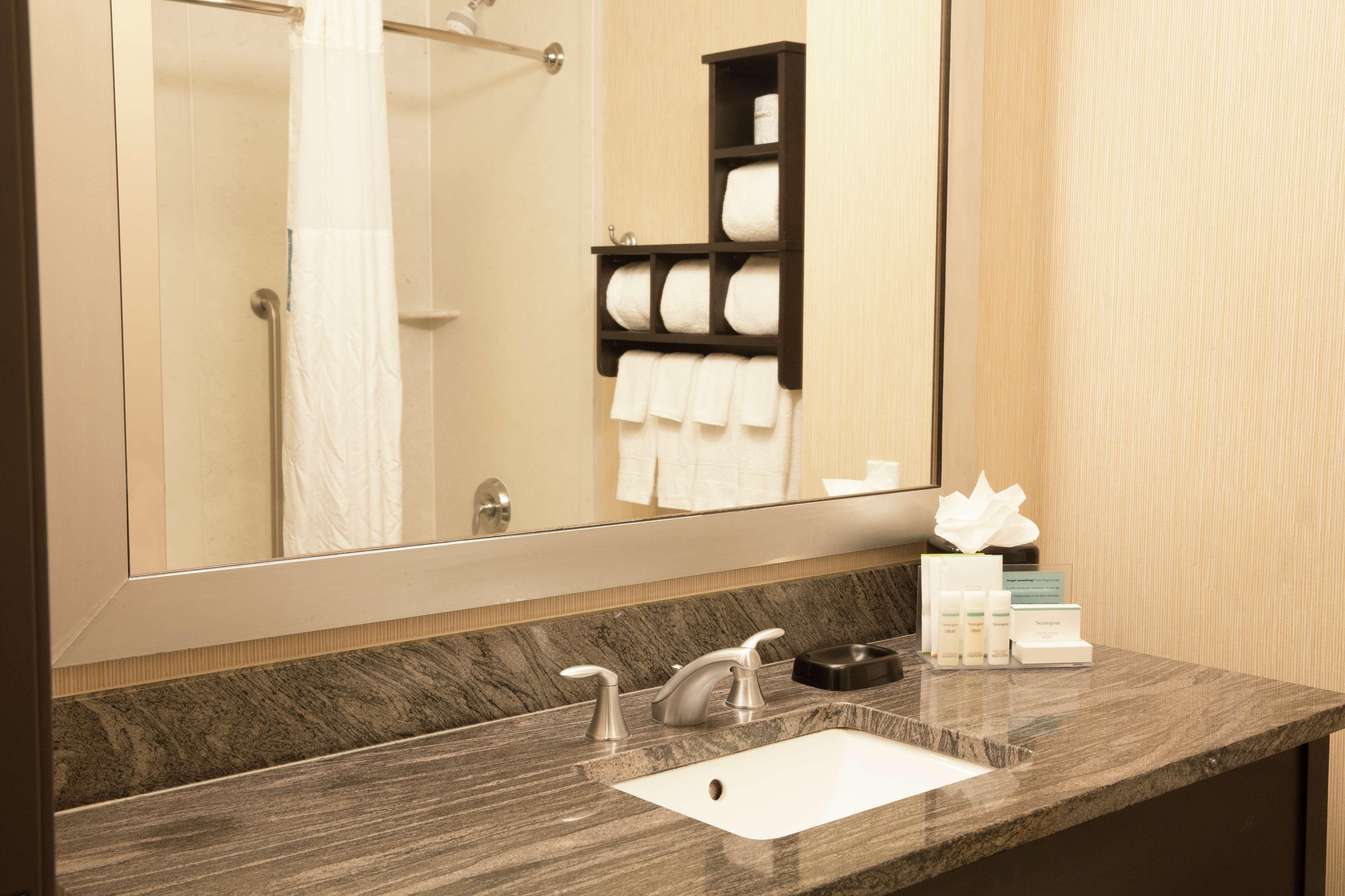 Hampton Inn & Suites Tacoma/Puyallup Bagian luar foto