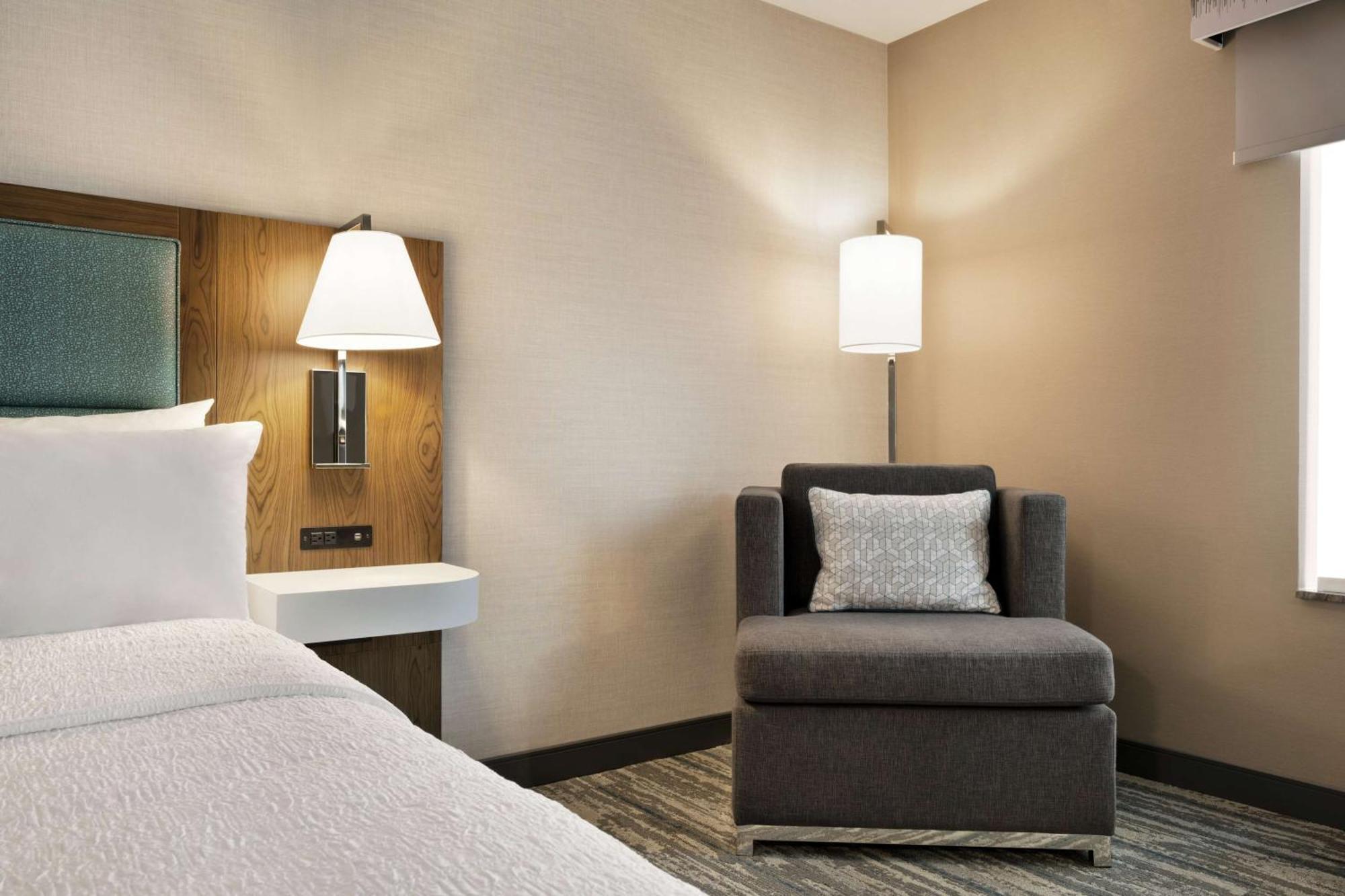 Hampton Inn & Suites Tacoma/Puyallup Bagian luar foto
