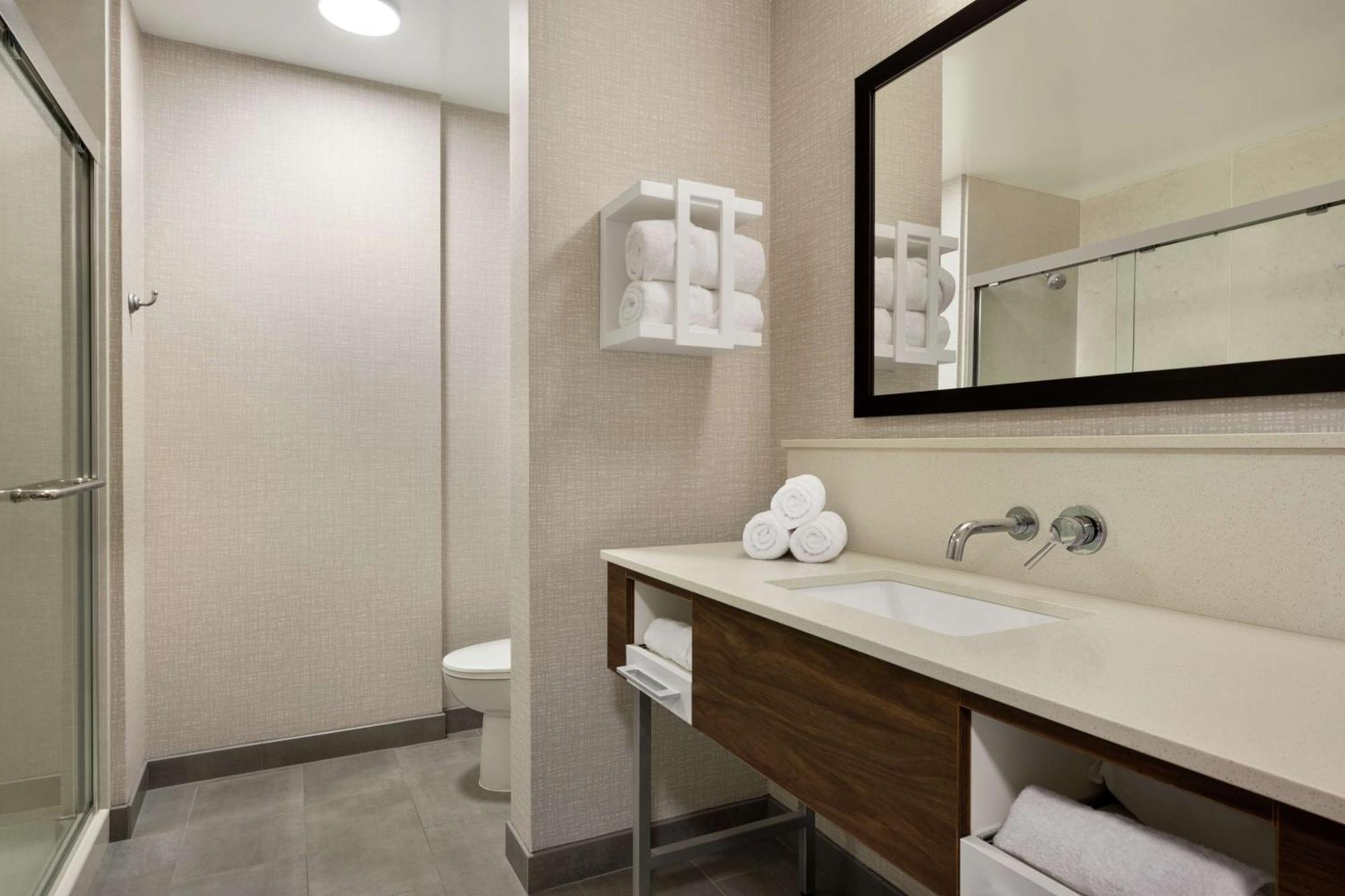 Hampton Inn & Suites Tacoma/Puyallup Bagian luar foto